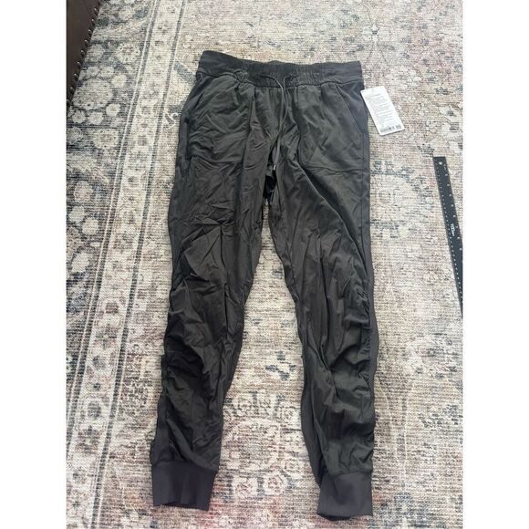 NWT Lululemon Beyond the Studio Jogger - Picture 1 of 7